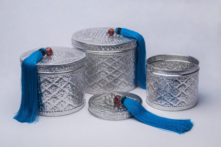 Chiseled_metal_with_texture